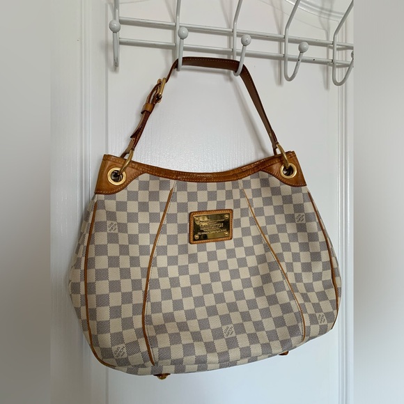 Authentic Louis Vuitton Azur Purse - Picture 2 of 16